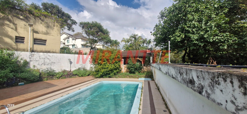 Sobrado com 5 quartos em Vila Albertina
