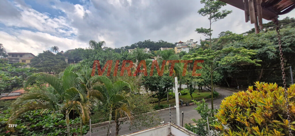 Sobrado com 5 quartos em Vila Albertina