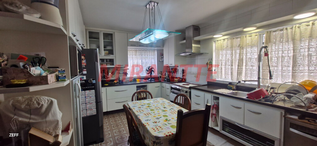 Sobrado com 5 quartos em Vila Albertina