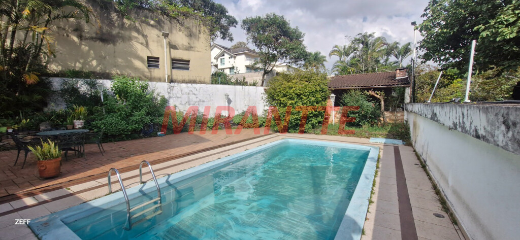 Sobrado com 5 quartos em Vila Albertina