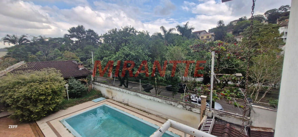 Sobrado com 5 quartos em Vila Albertina