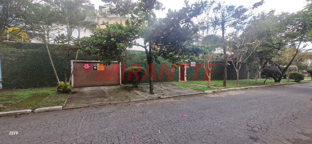 Sobrado com 5 quartos em Vila Albertina