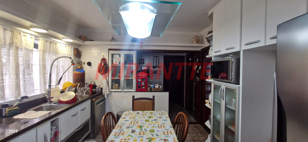 Sobrado com 5 quartos em Vila Albertina