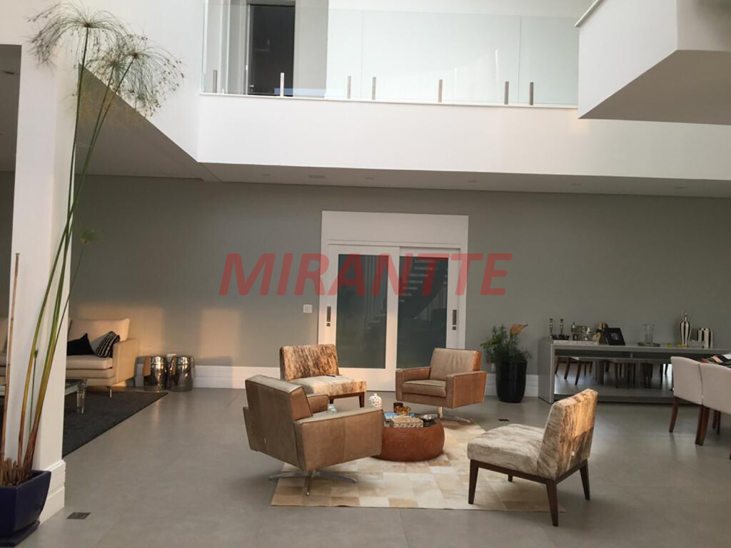 Cond. fechado de 750m² com 4 quartos em Roseira