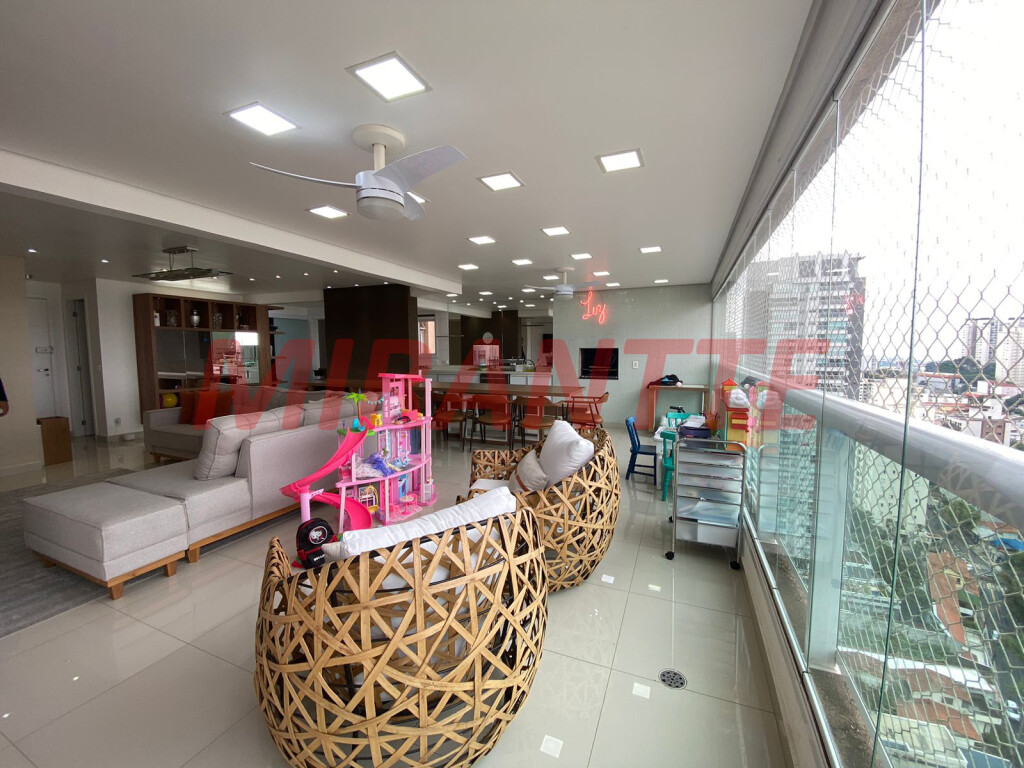 Apartamento de 139m² com 3 quartos em Santa Teresinha