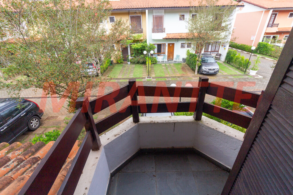 Cond. fechado de 110m² com 3 quartos em Horto Florestal