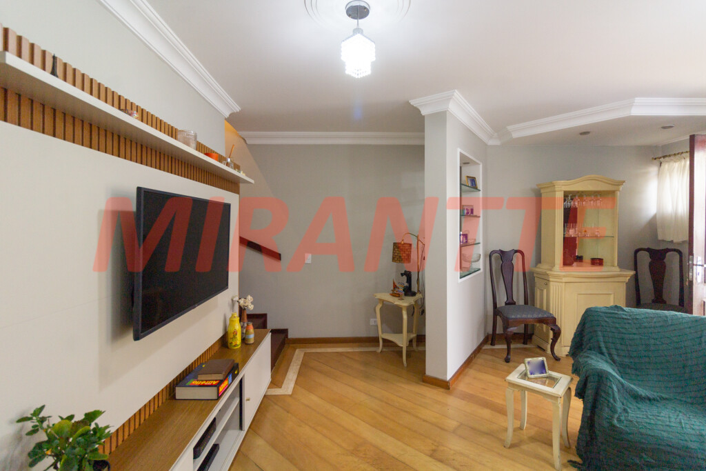 Cond. fechado de 110m² com 3 quartos em Horto Florestal