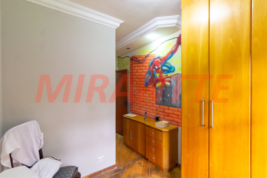 Cond. fechado de 110m² com 3 quartos em Horto Florestal