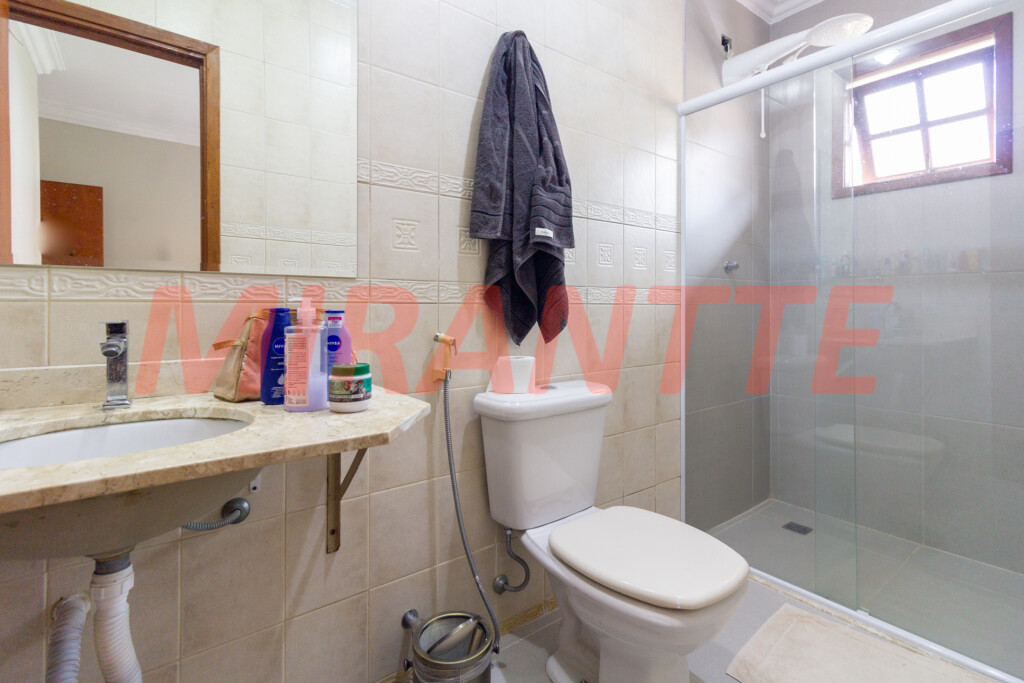 Cond. fechado de 110m² com 3 quartos em Horto Florestal