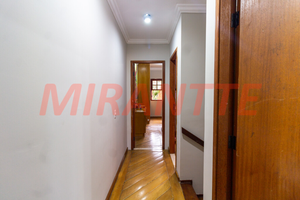 Cond. fechado de 110m² com 3 quartos em Horto Florestal