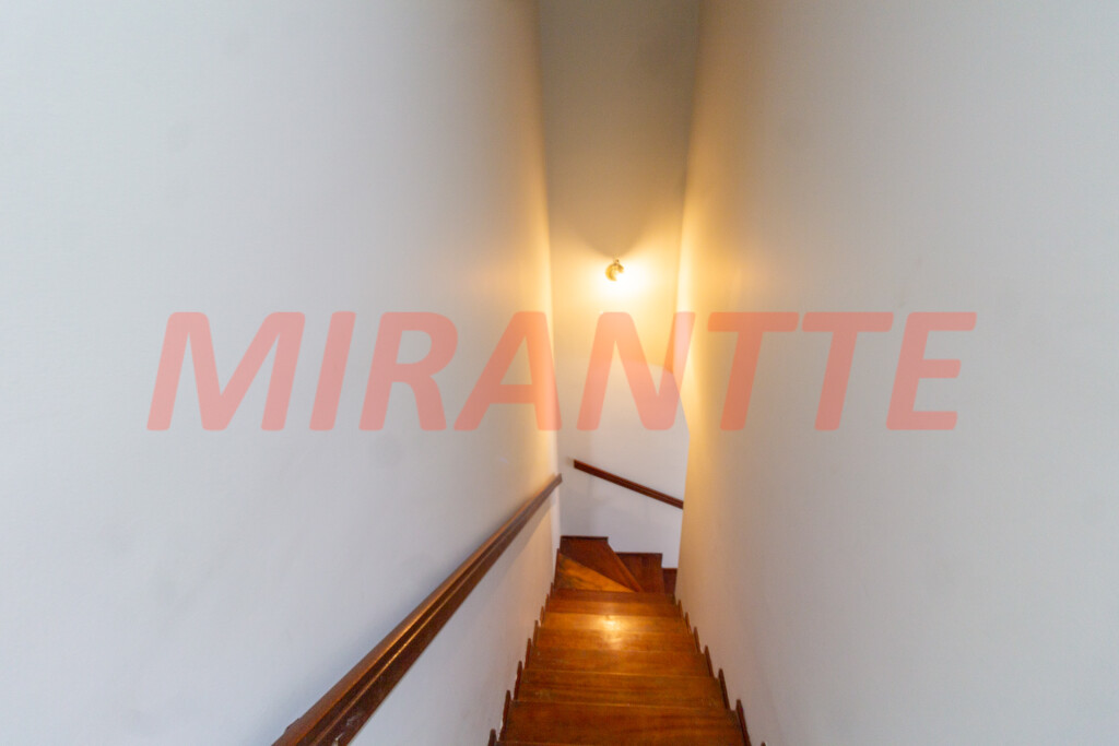 Cond. fechado de 110m² com 3 quartos em Horto Florestal