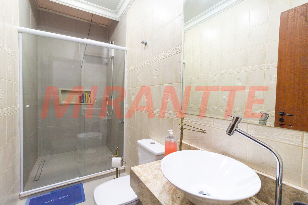 Cond. fechado de 110m² com 3 quartos em Horto Florestal