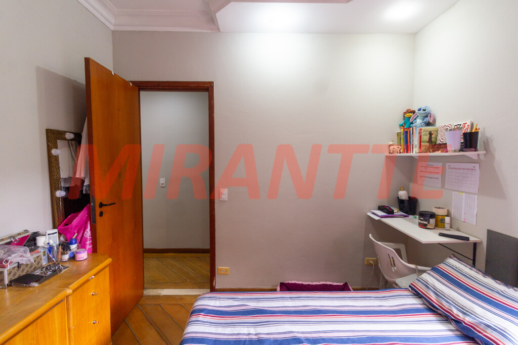 Cond. fechado de 110m² com 3 quartos em Horto Florestal