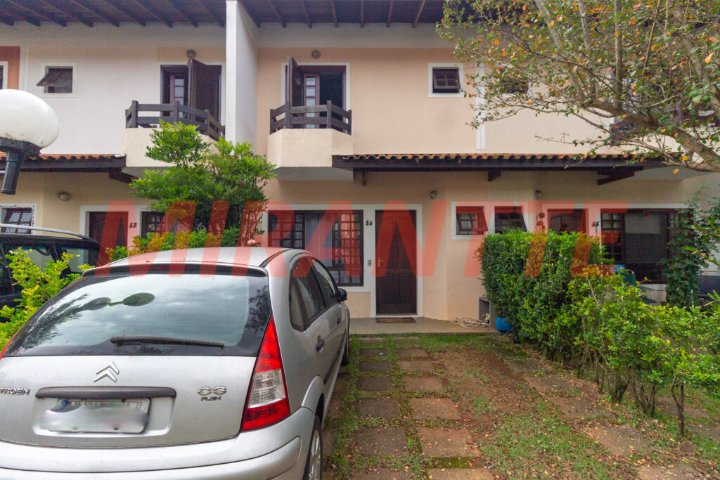Cond. fechado de 110m² com 3 quartos em Horto Florestal