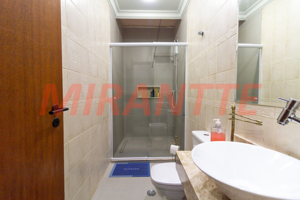 Cond. fechado de 110m² com 3 quartos em Horto Florestal