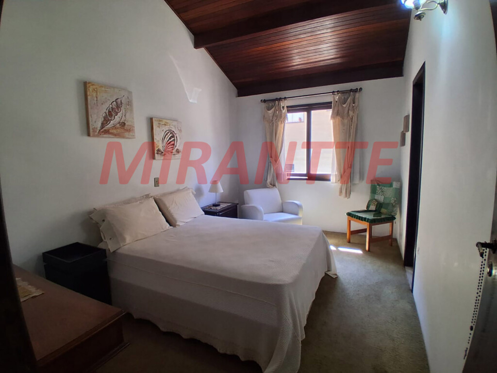 Sobrado de 398m² com 4 quartos em Barro Branco (Zona Norte)