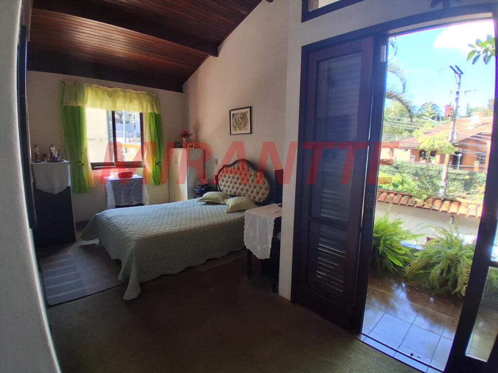 Sobrado de 398m² com 4 quartos em Barro Branco (Zona Norte)