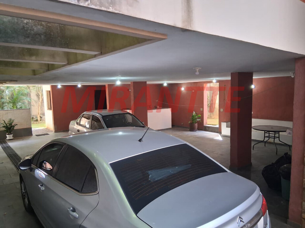 Sobrado de 398m² com 4 quartos em Barro Branco (Zona Norte)