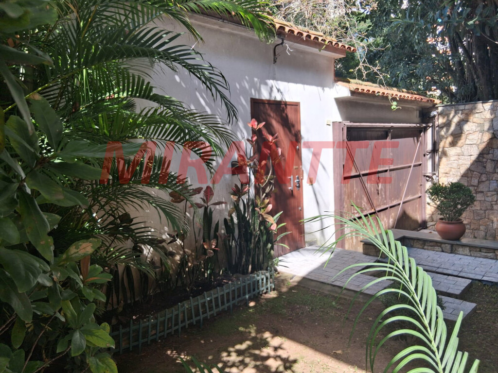 Sobrado de 398m² com 4 quartos em Barro Branco (Zona Norte)