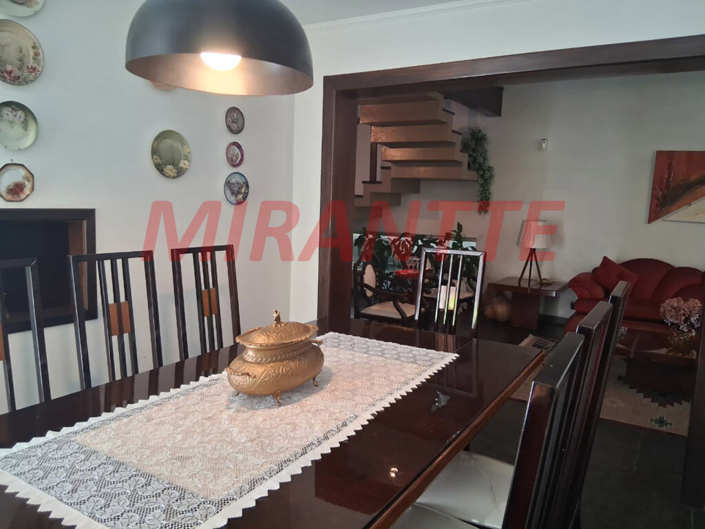 Sobrado de 398m² com 4 quartos em Barro Branco (Zona Norte)