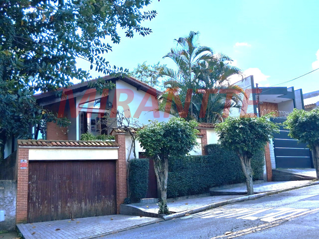 Sobrado de 398m² com 4 quartos em Barro Branco (Zona Norte)