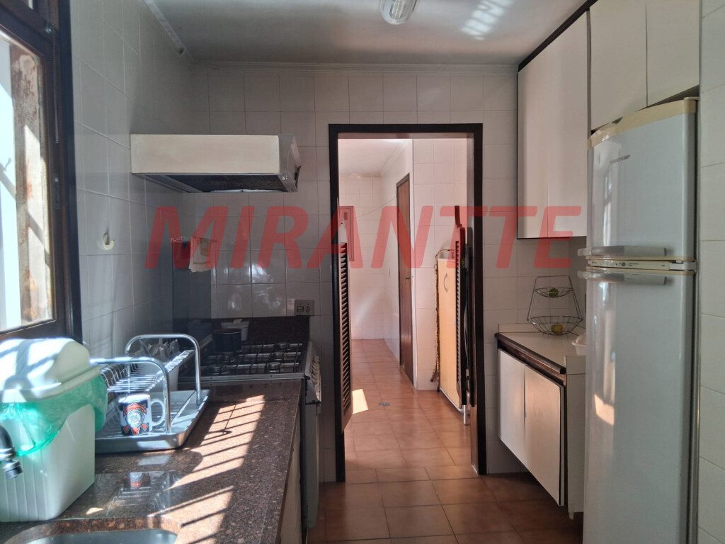 Sobrado de 398m² com 4 quartos em Barro Branco (Zona Norte)