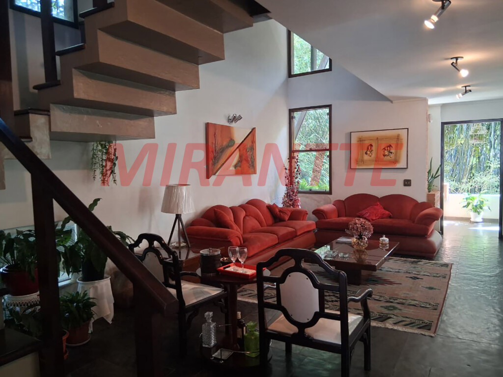 Sobrado de 398m² com 4 quartos em Barro Branco (Zona Norte)