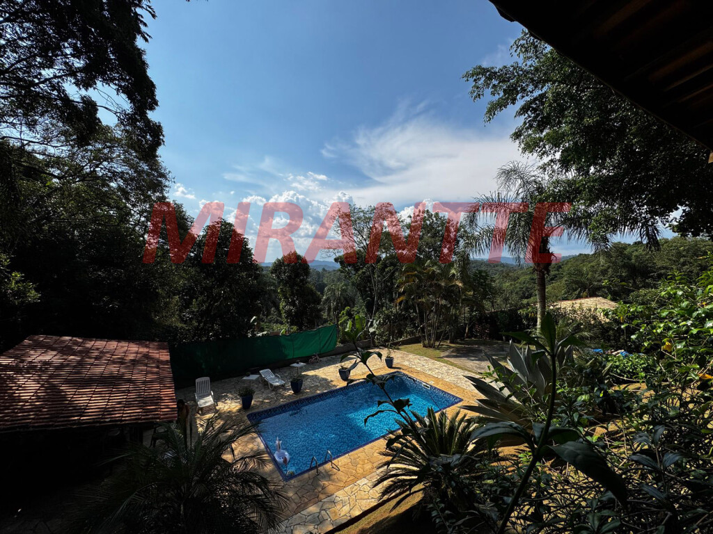ChÁcara com 4 quartos em Serra da Cantareira