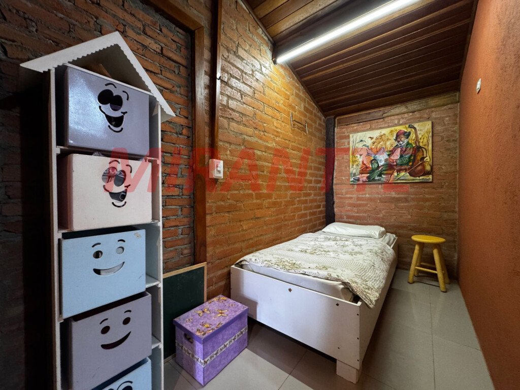 ChÁcara com 4 quartos em Serra da Cantareira