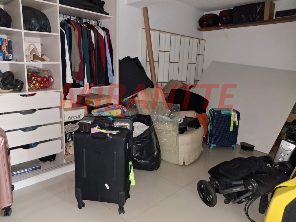 Sobrado de 418m² com 4 quartos em Jardim São Bento