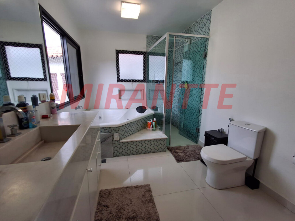 Sobrado de 418m² com 4 quartos em Jardim São Bento