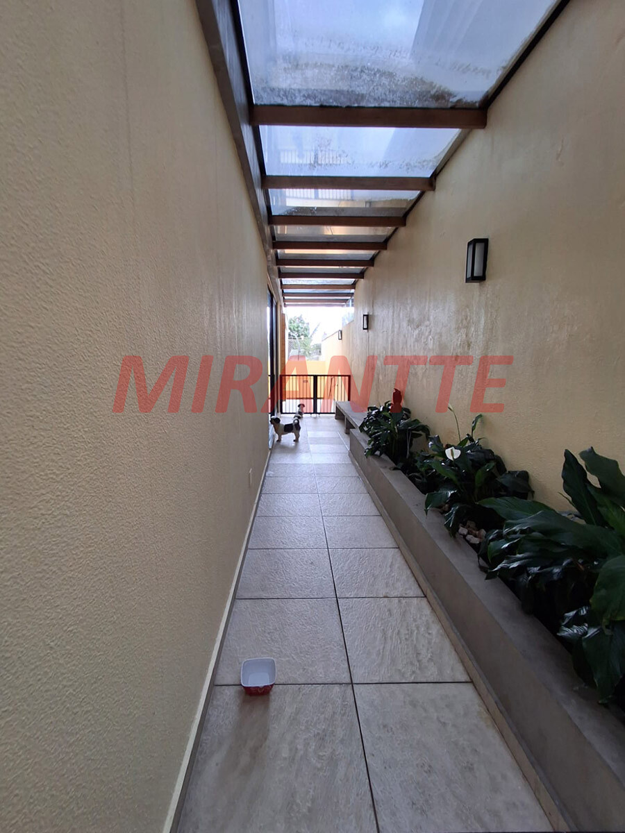 Sobrado de 418m² com 4 quartos em Jardim São Bento