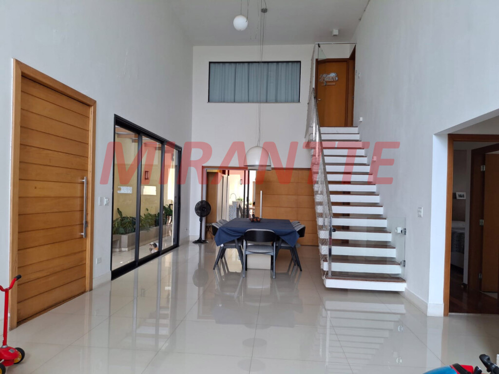 Sobrado de 418m² com 4 quartos em Jardim São Bento