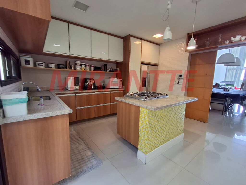 Sobrado de 418m² com 4 quartos em Jardim São Bento
