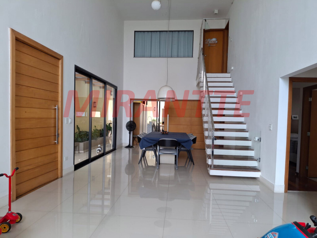 Sobrado de 418m² com 4 quartos em Jardim São Bento