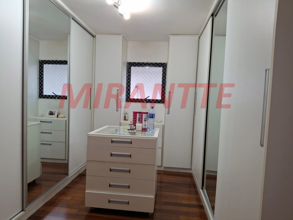 Sobrado de 418m² com 4 quartos em Jardim São Bento