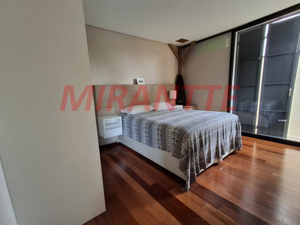 Sobrado de 418m² com 4 quartos em Jardim São Bento
