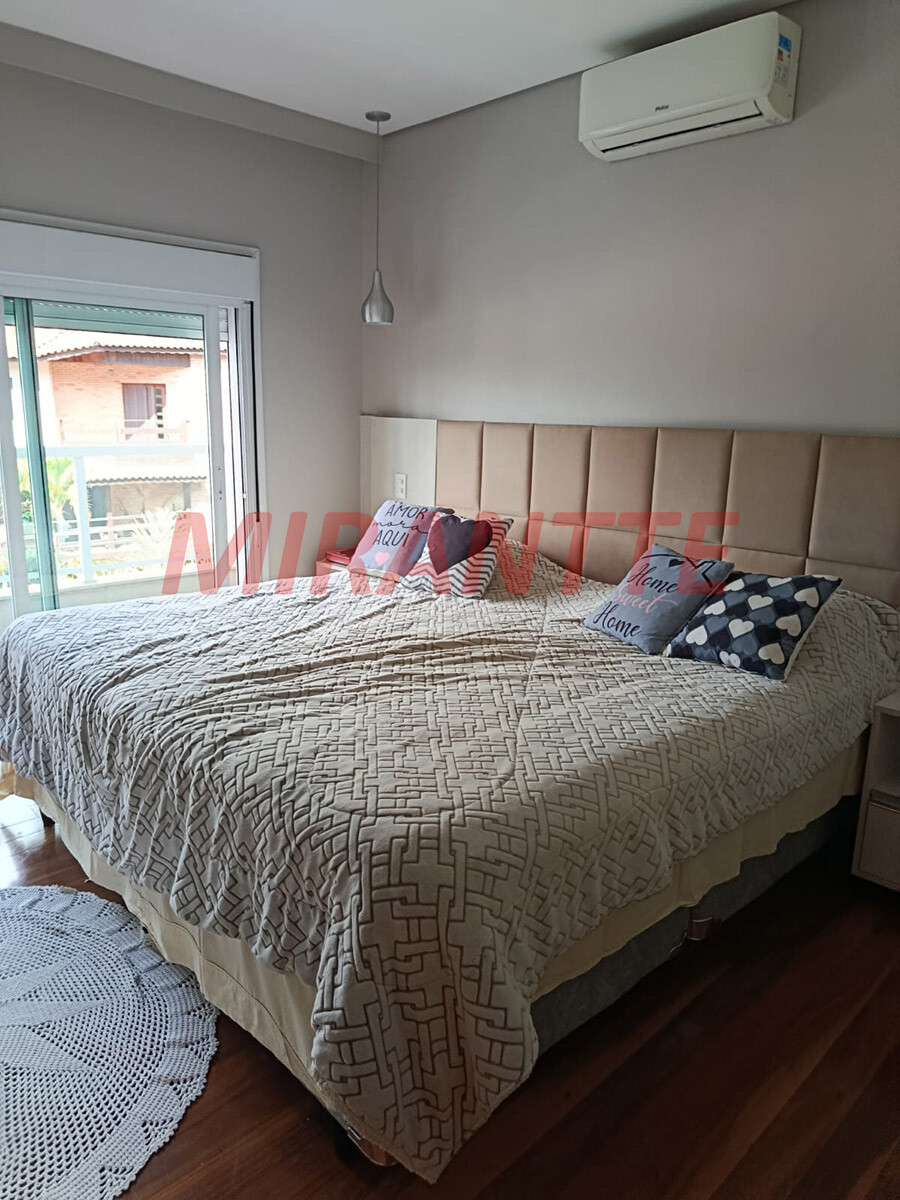 Sobrado de 2021m² em Serra Da Cantareira