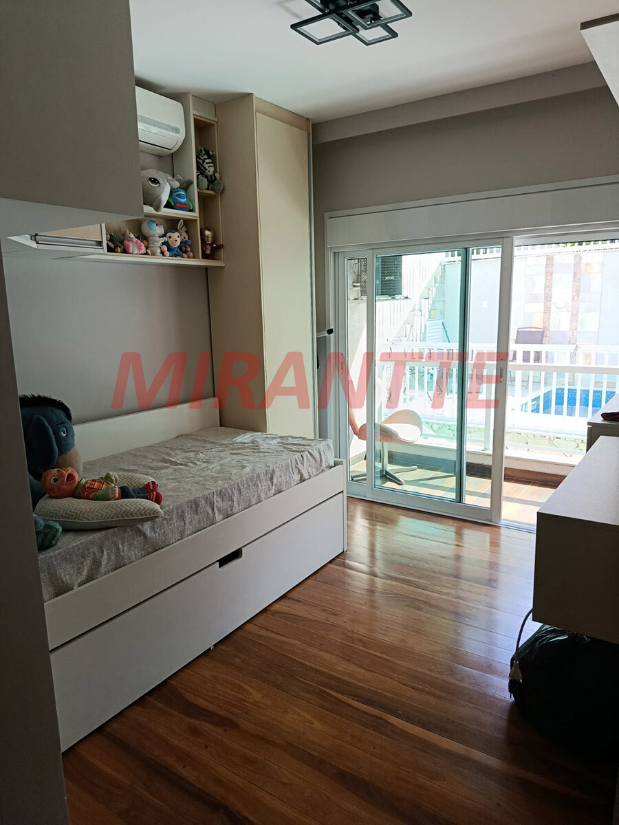 Sobrado de 2021m² em Serra Da Cantareira
