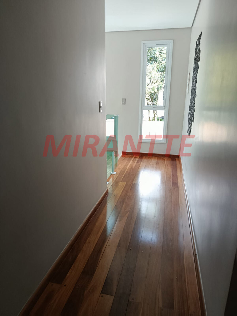 Sobrado de 2021m² em Serra Da Cantareira