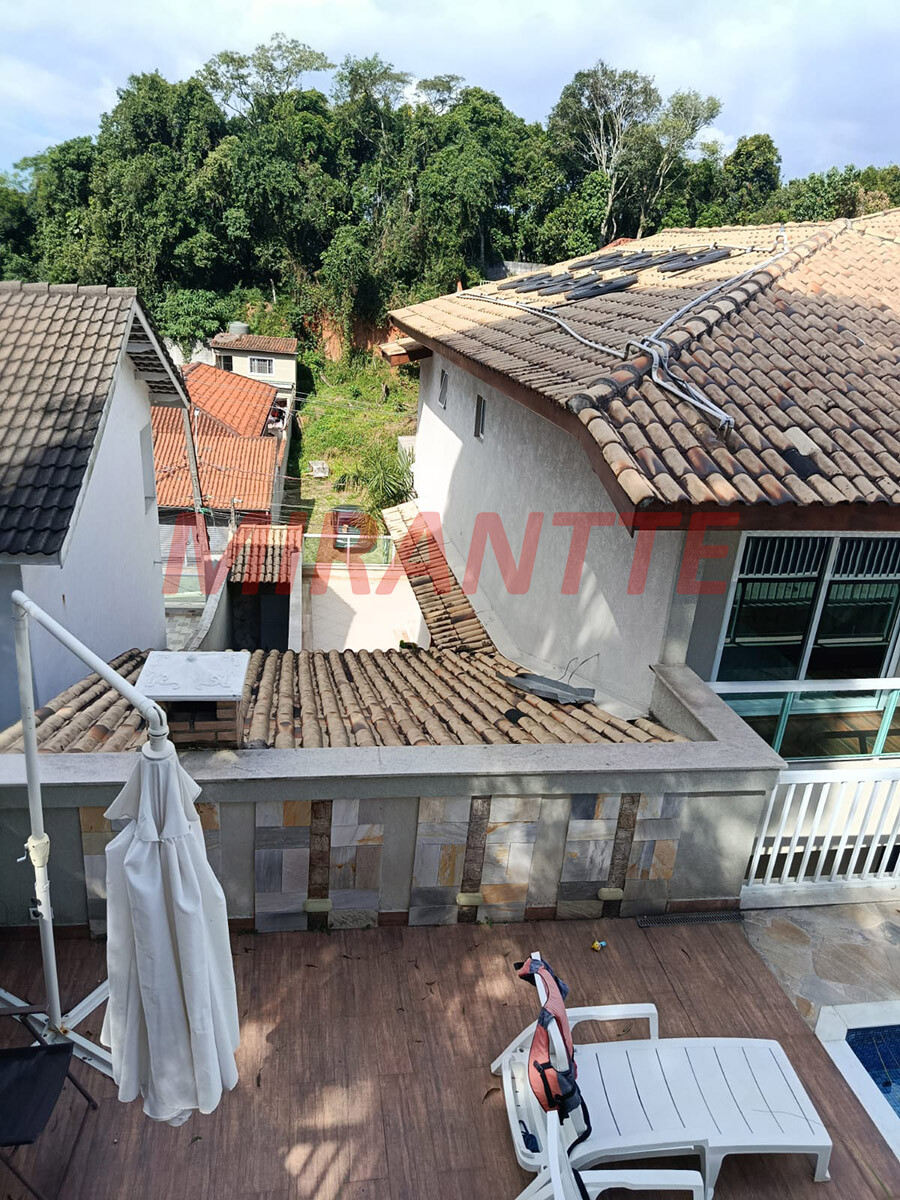 Sobrado de 2021m² em Serra Da Cantareira