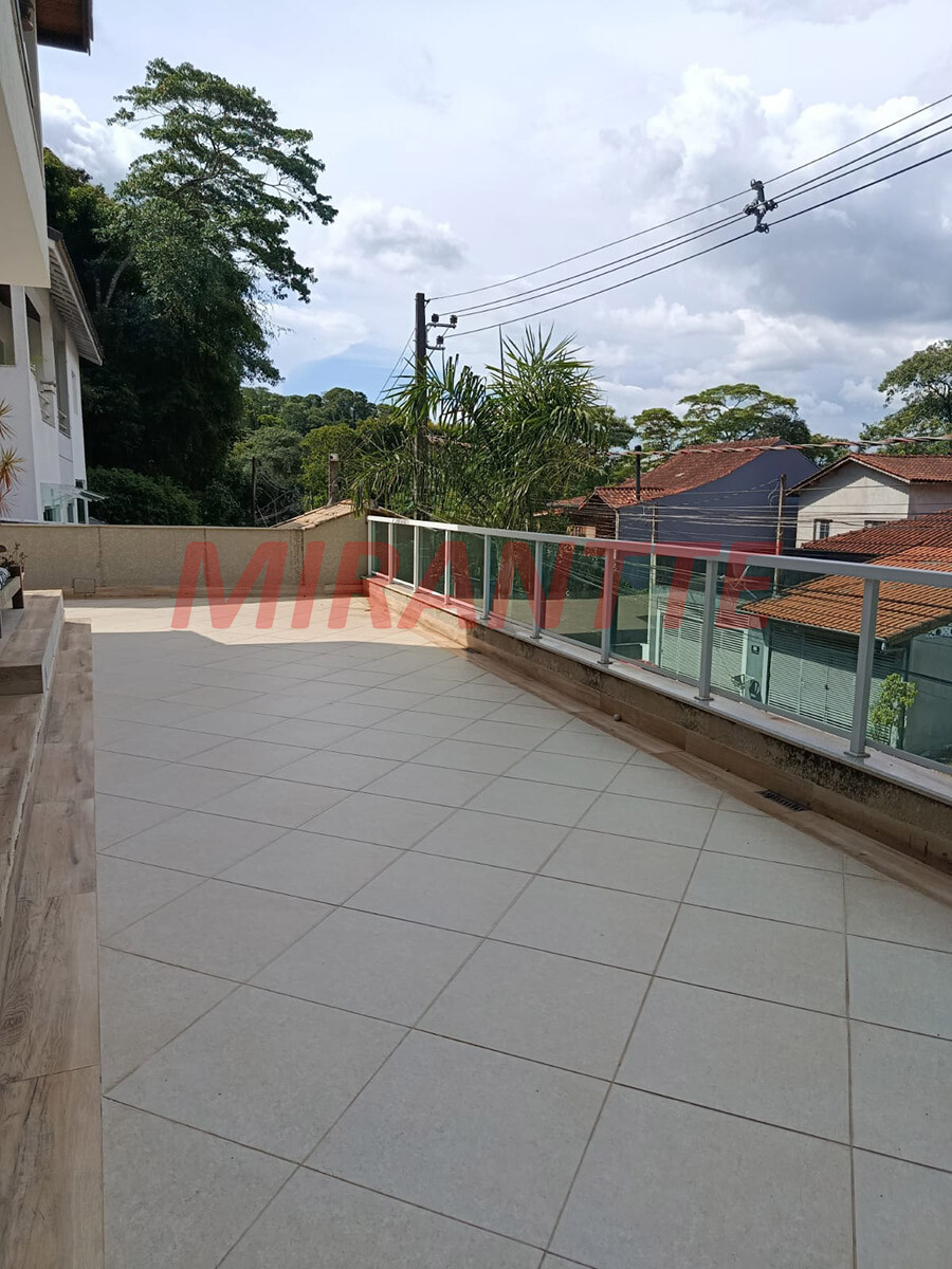 Sobrado de 2021m² em Serra Da Cantareira