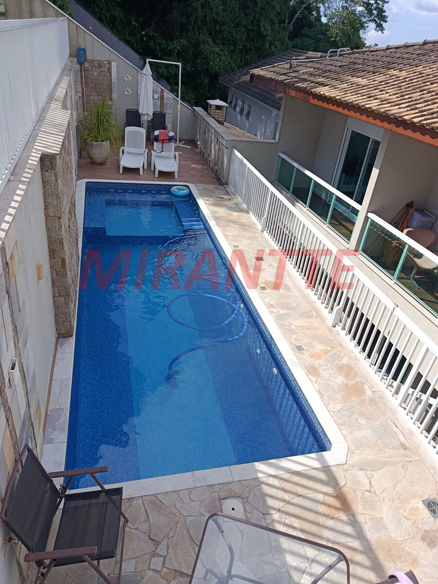 Sobrado de 2021m² em Serra Da Cantareira