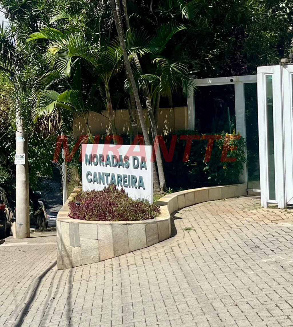 Apartamento de 79m² com 3 quartos em Barro Branco