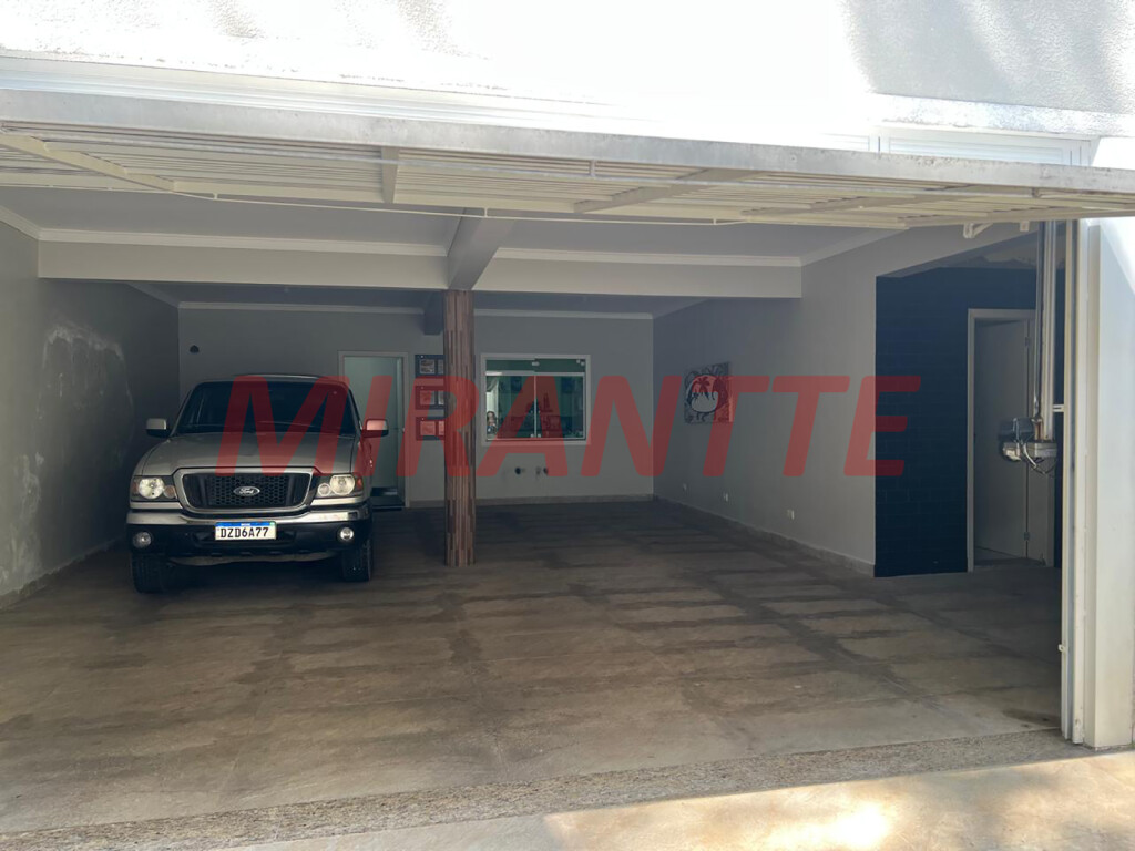 Sobrado de 220m² com 3 quartos em Tremembe