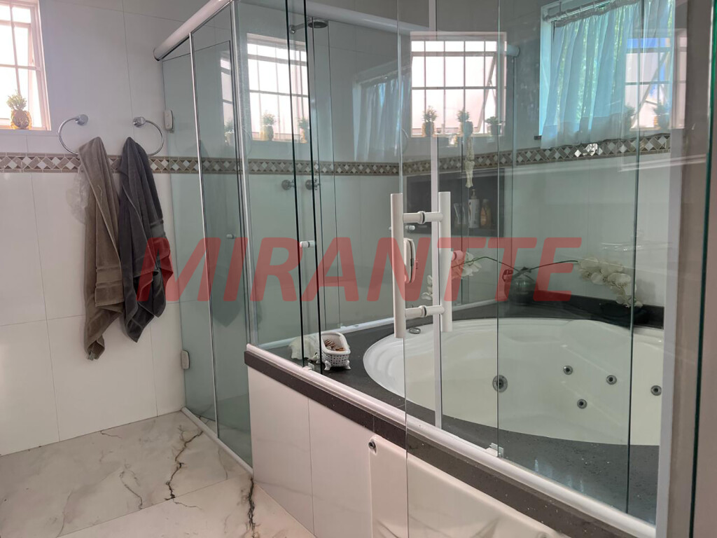 Sobrado de 220m² com 3 quartos em Tremembe