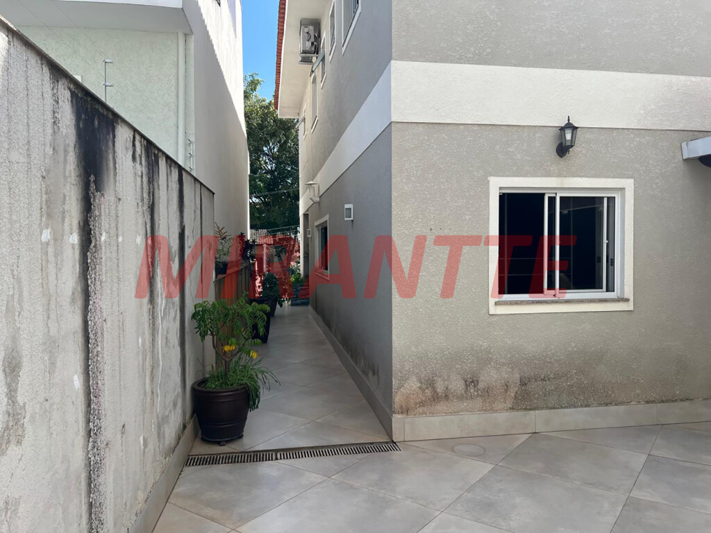Sobrado de 220m² com 3 quartos em Tremembe