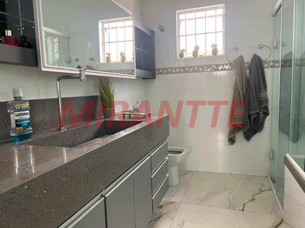 Sobrado de 220m² com 3 quartos em Tremembe
