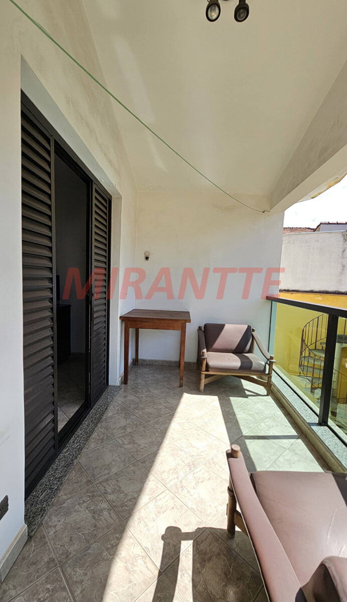 Sobrado de 425m² com 5 quartos em Água Fria