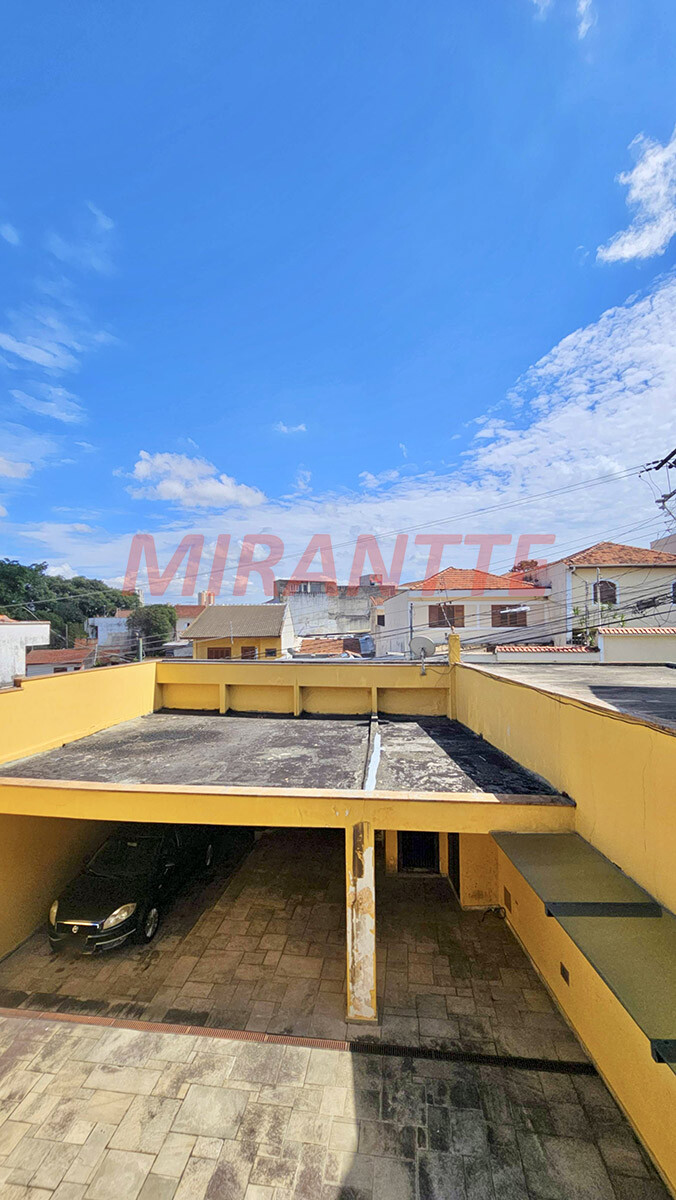 Sobrado de 425m² com 5 quartos em Água Fria